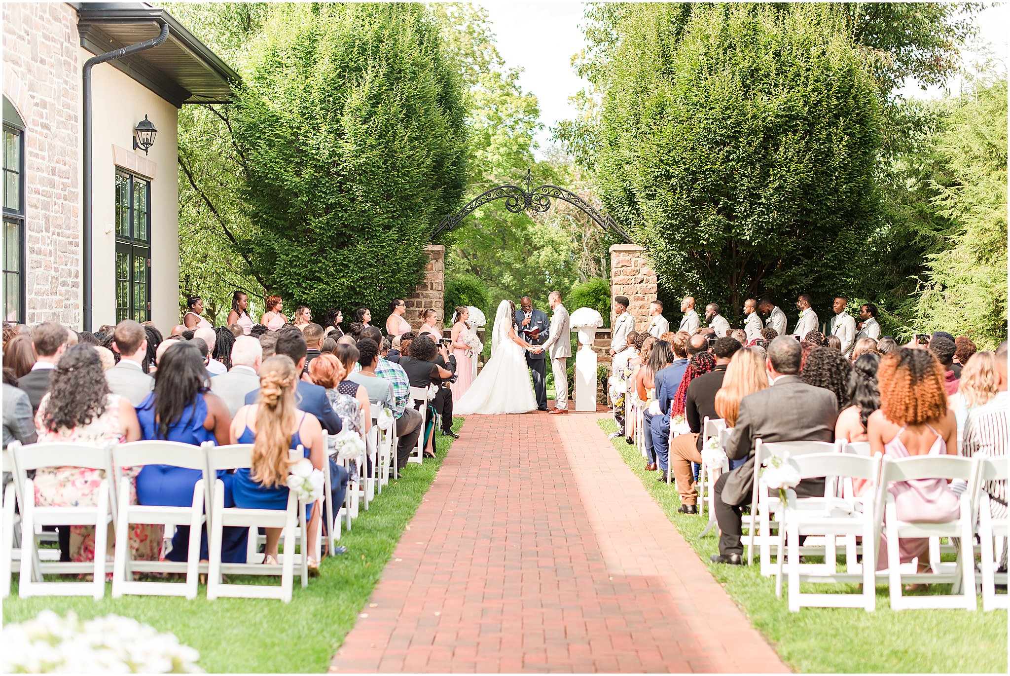 Outdoor ceremony at Pinnacle Golf Club | Courtney Carney Photography