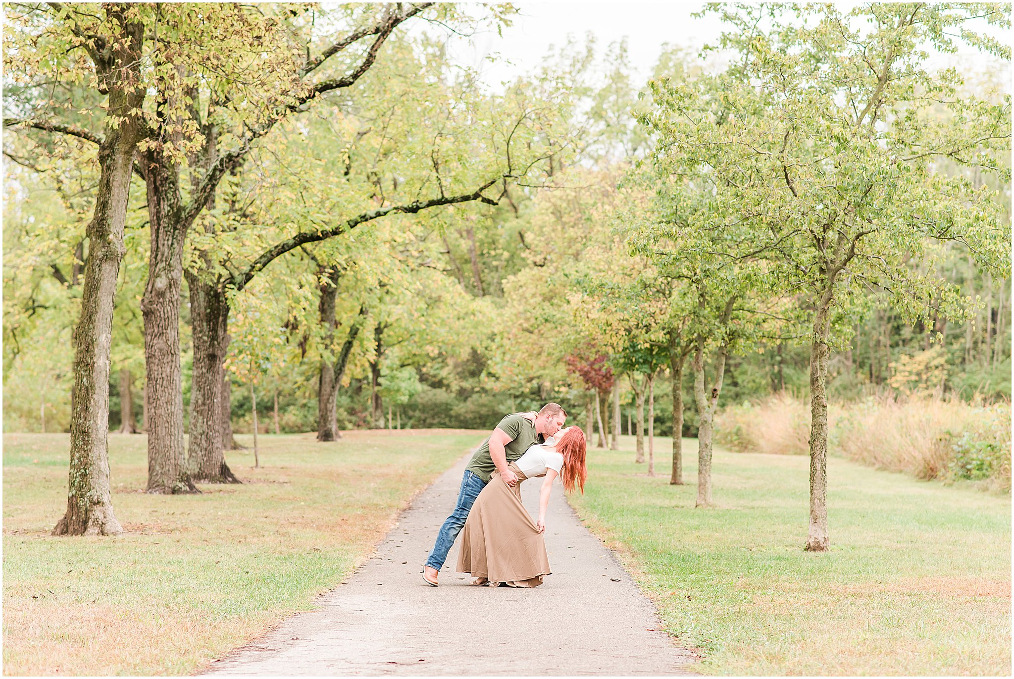 Dip kiss during Southeastway Park family session