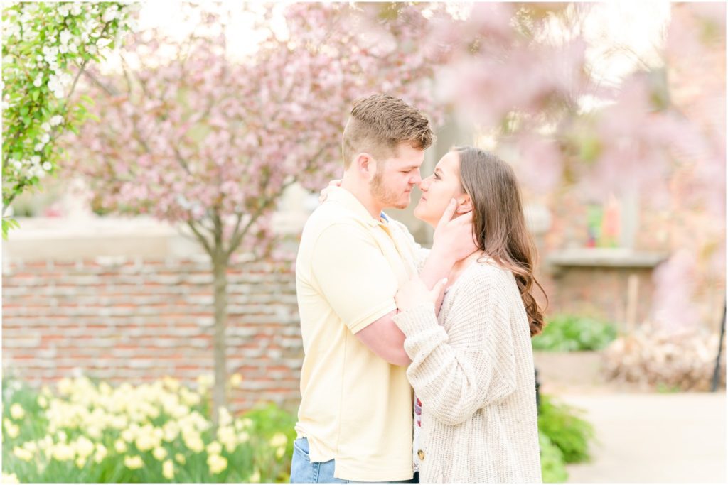 24 Best Places To Take Engagement Photos Near Me In Indianapolis Holliday Park