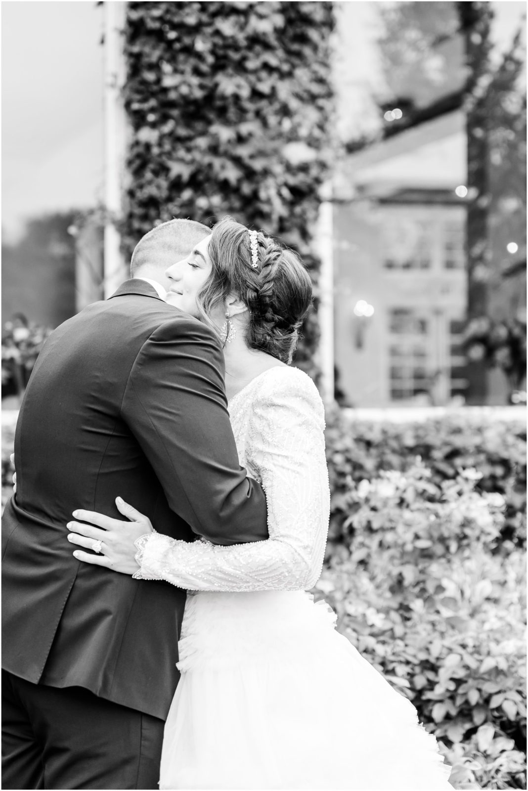 First Look photos The Haley Mansion wedding