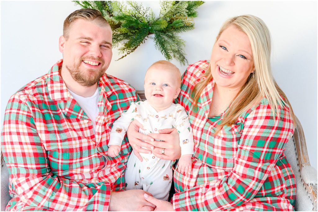 Christmas family photos Studio on the alley Zionsville, IN