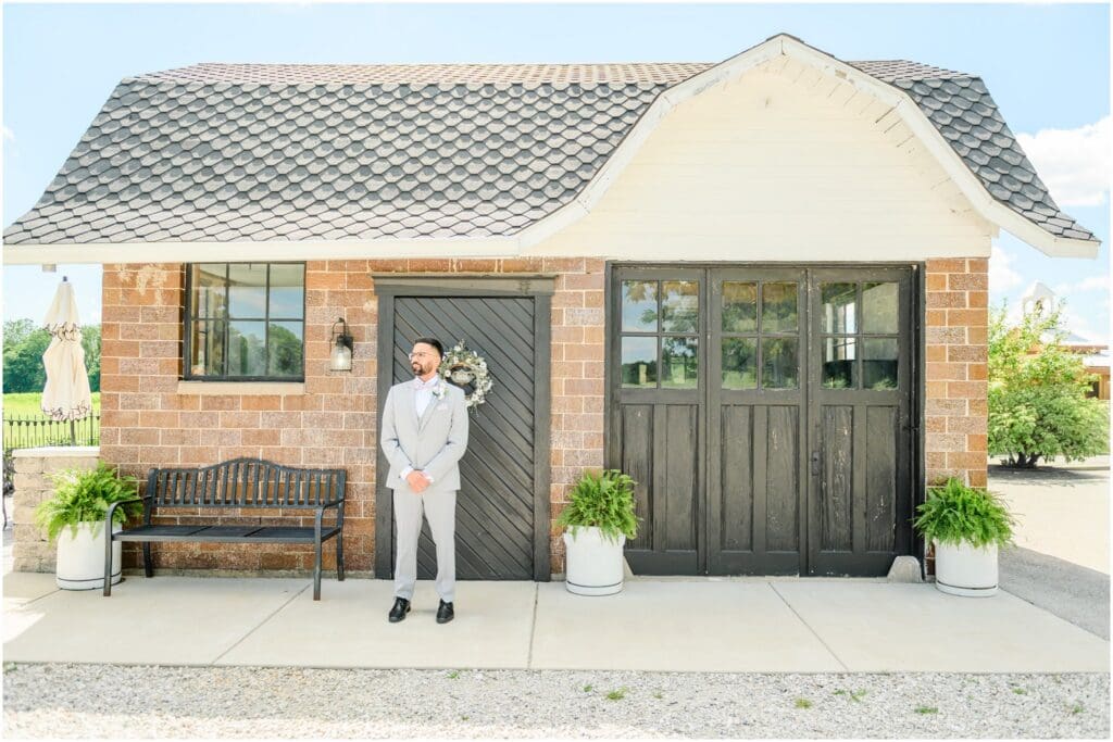 Wedding party photos Blossom Barn wedding